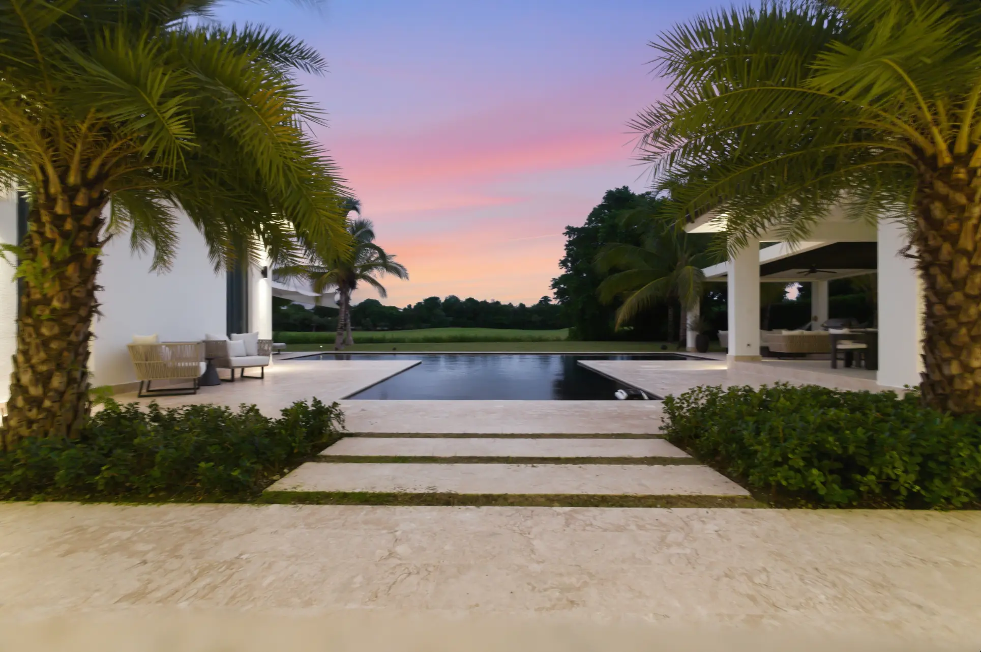 Luxury 5-Bedroom Golf-Front Villa for Sale in Punta Cana Resort and Club — photo 3