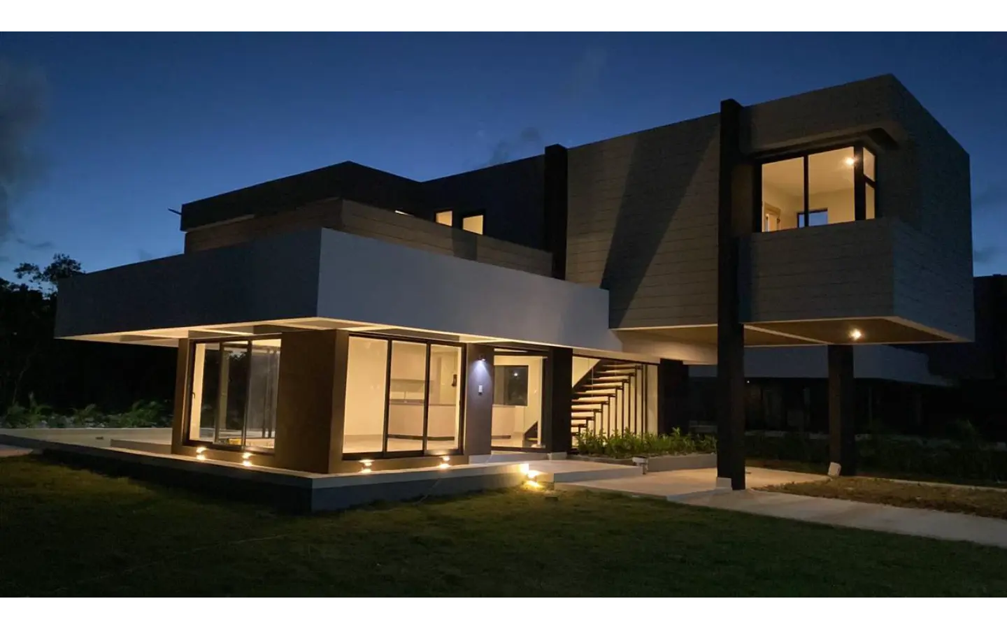 Luxury Punta Cana 4 BDR Villa for sale with pool, terrace, golf course — photo 12