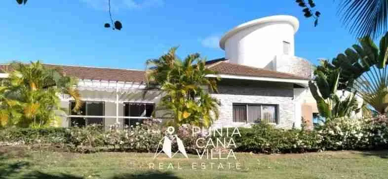 Magnificent 4BR Villa for sale Cocotal with private balcony in each room and golf views! — photo 1