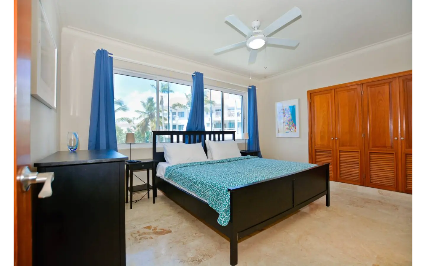 Playa Turquesa, beach-front two-bedroom condo for sale in Punta Cana — photo 11
