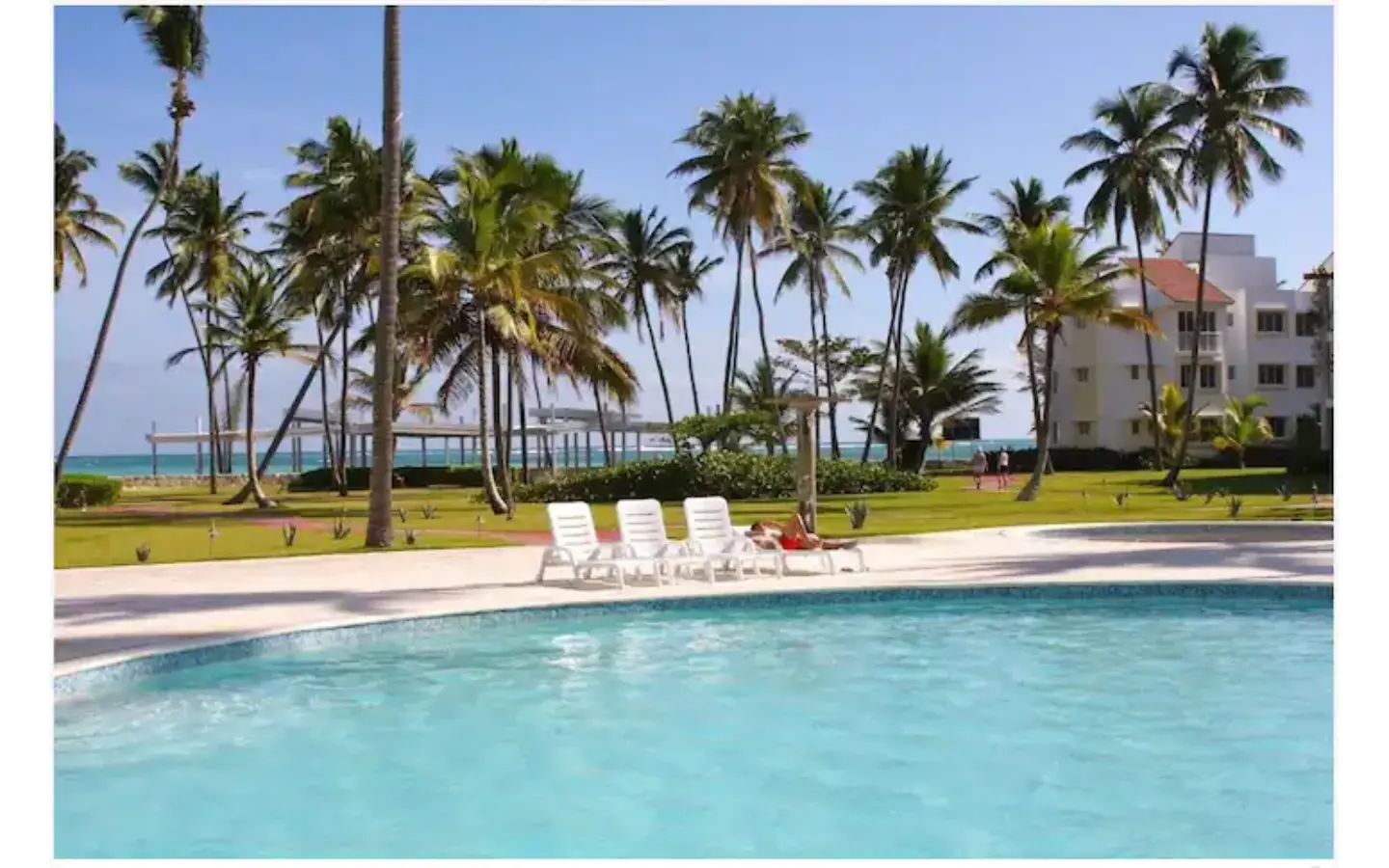 Playa Turquesa, beach-front two-bedroom condo for sale in Punta Cana — photo 8