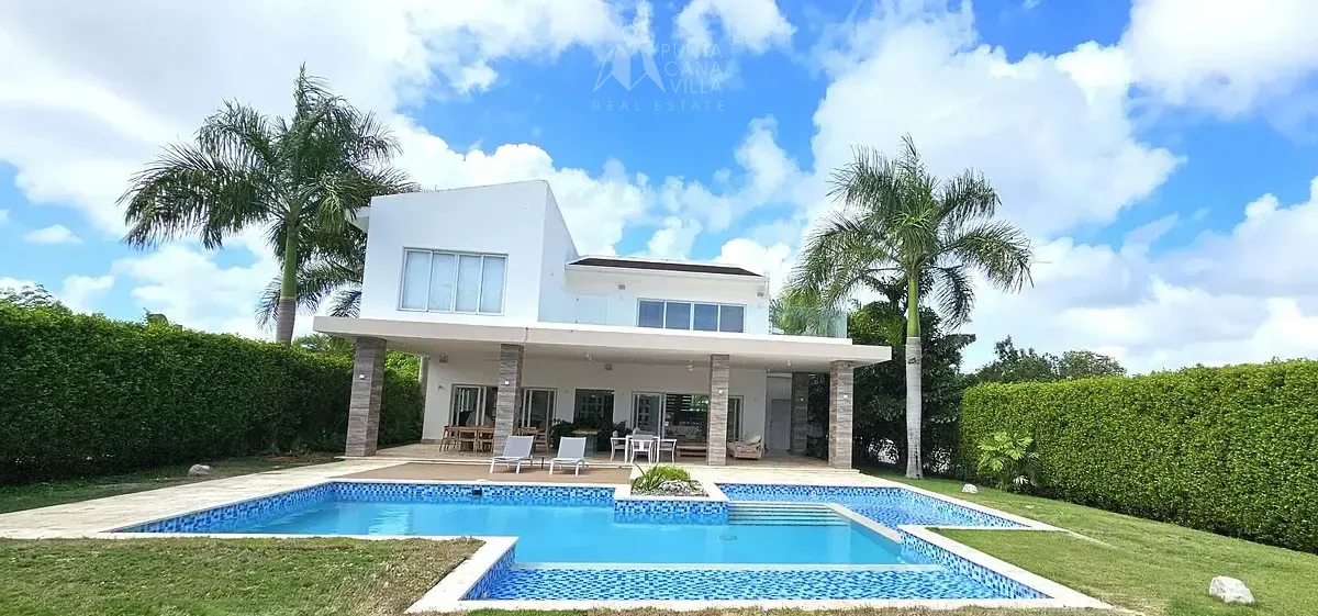 Villa Algarrobo 4 Bedroom Villa for Sale in Punta Cana Village — photo 1