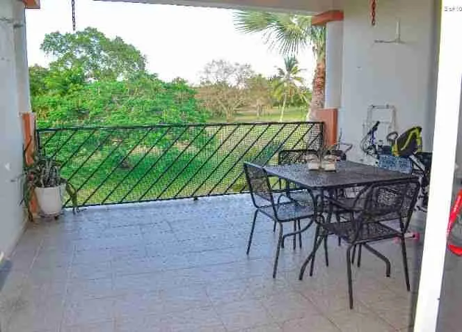 Spacious 3 bedroom apartment with golf course views, Cocotal — photo 2