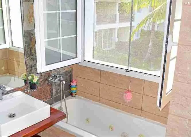 Spacious 3 bedroom apartment with golf course views, Cocotal — photo 10
