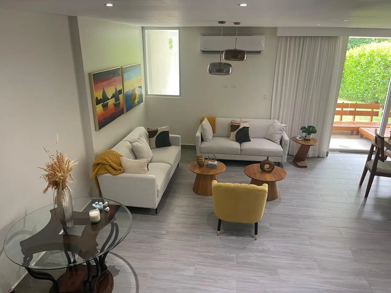 Villa Montero: Three‑Bedroom Villa with Terrace Locker and Backyard in East Village — photo 9
