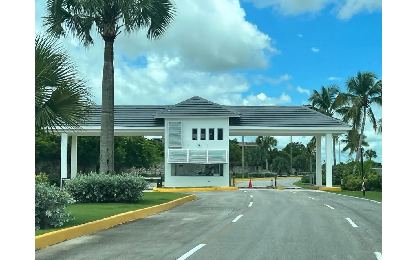 Vista Cana, Panorama Lake, Charming Three-Bedroom Apartment for Sale in Punta Cana — photo 7